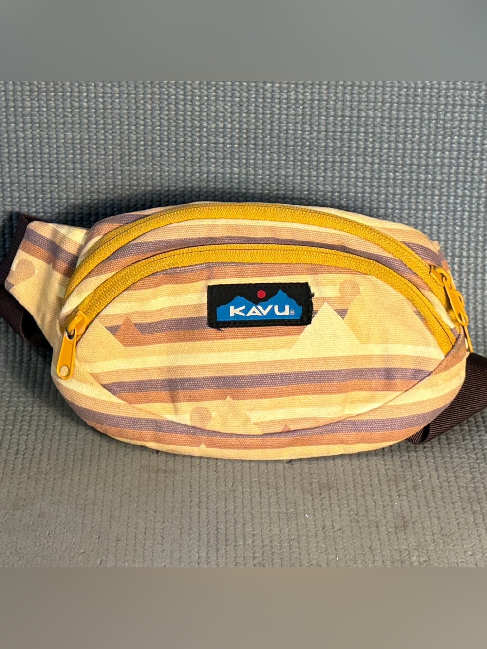 KAVU Spectator Waist Pack Crossbody Fanny Bag